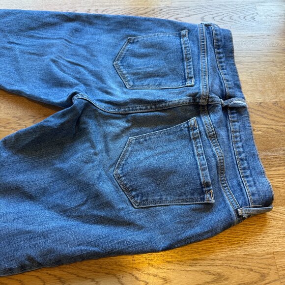 Old Navy Cropped Kick Flare Jeans Raw Hem Size 4 - Picture 4 of 13